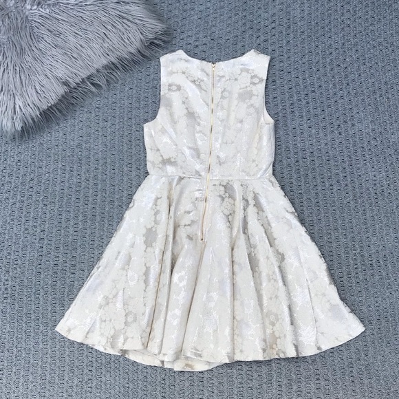 Francesca’s Silver/Ivory Dress - Picture 2 of 4